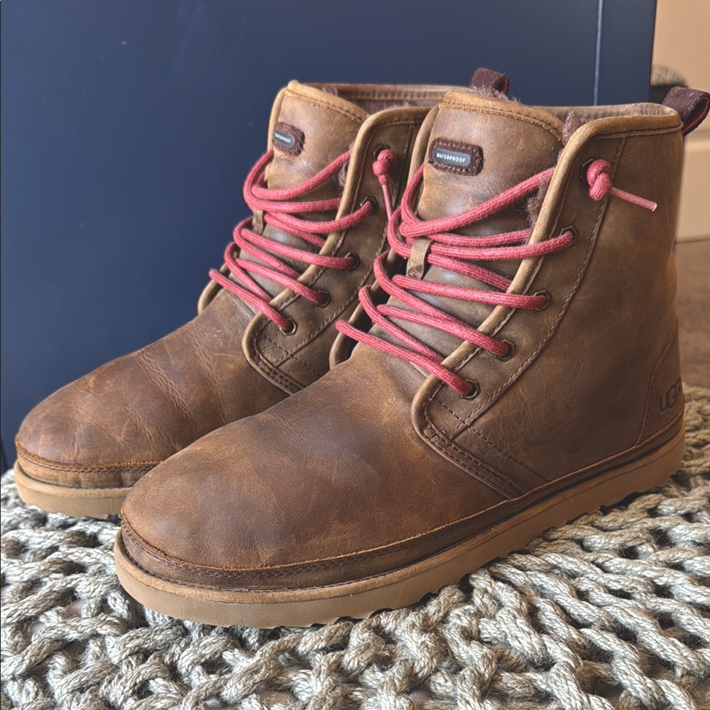 Ugg Men’s Waterproof Harkley boot. Excellent condition.